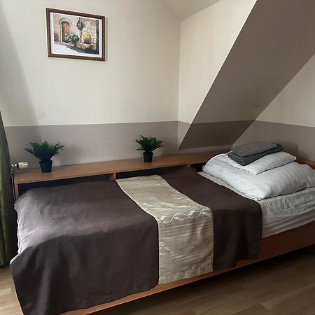 Gyarmati Panzio & Etterem Hotell Veszprém Exteriör bild