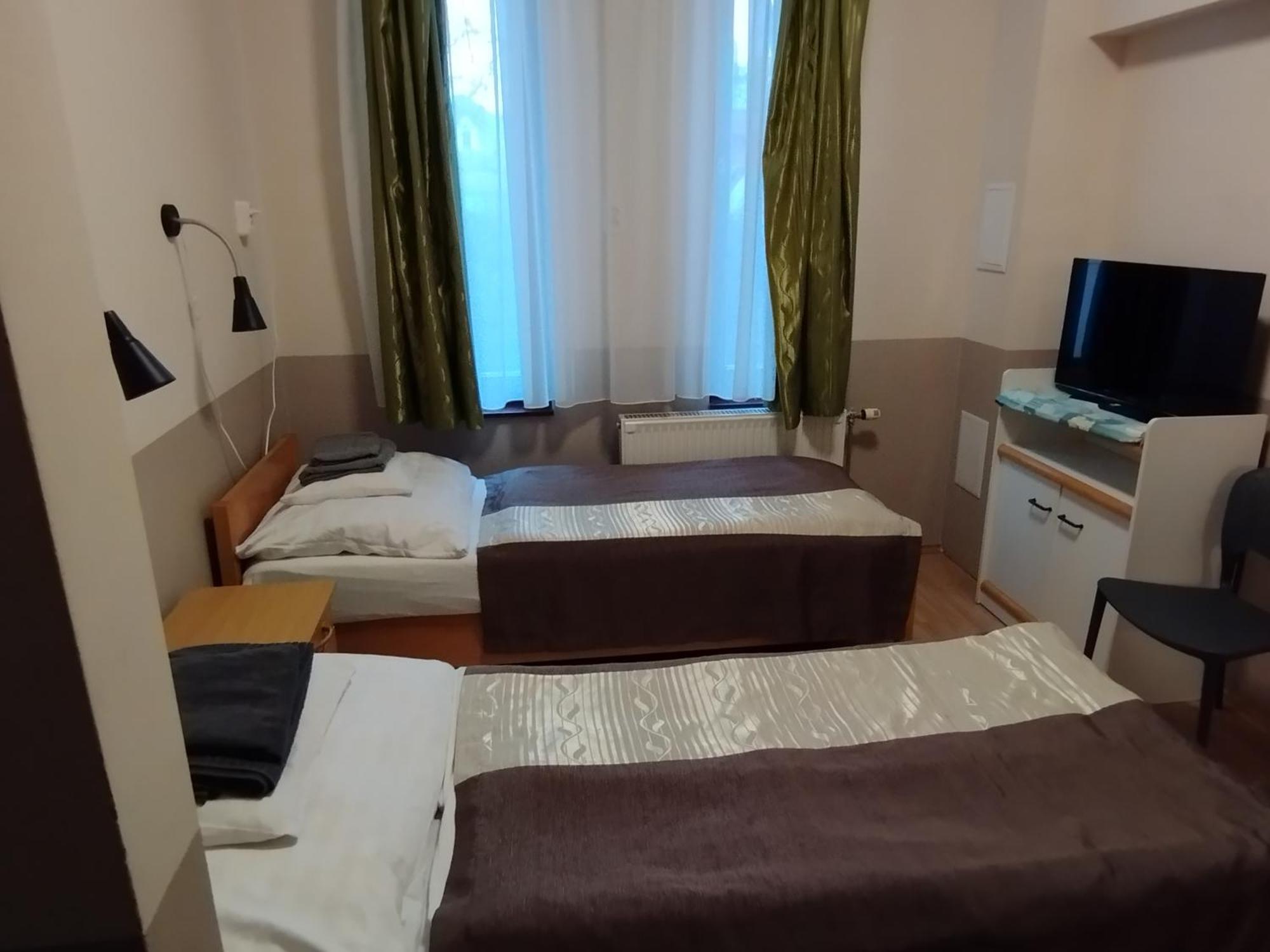 Gyarmati Panzio & Etterem Hotell Veszprém Exteriör bild